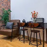 H\'Homestay